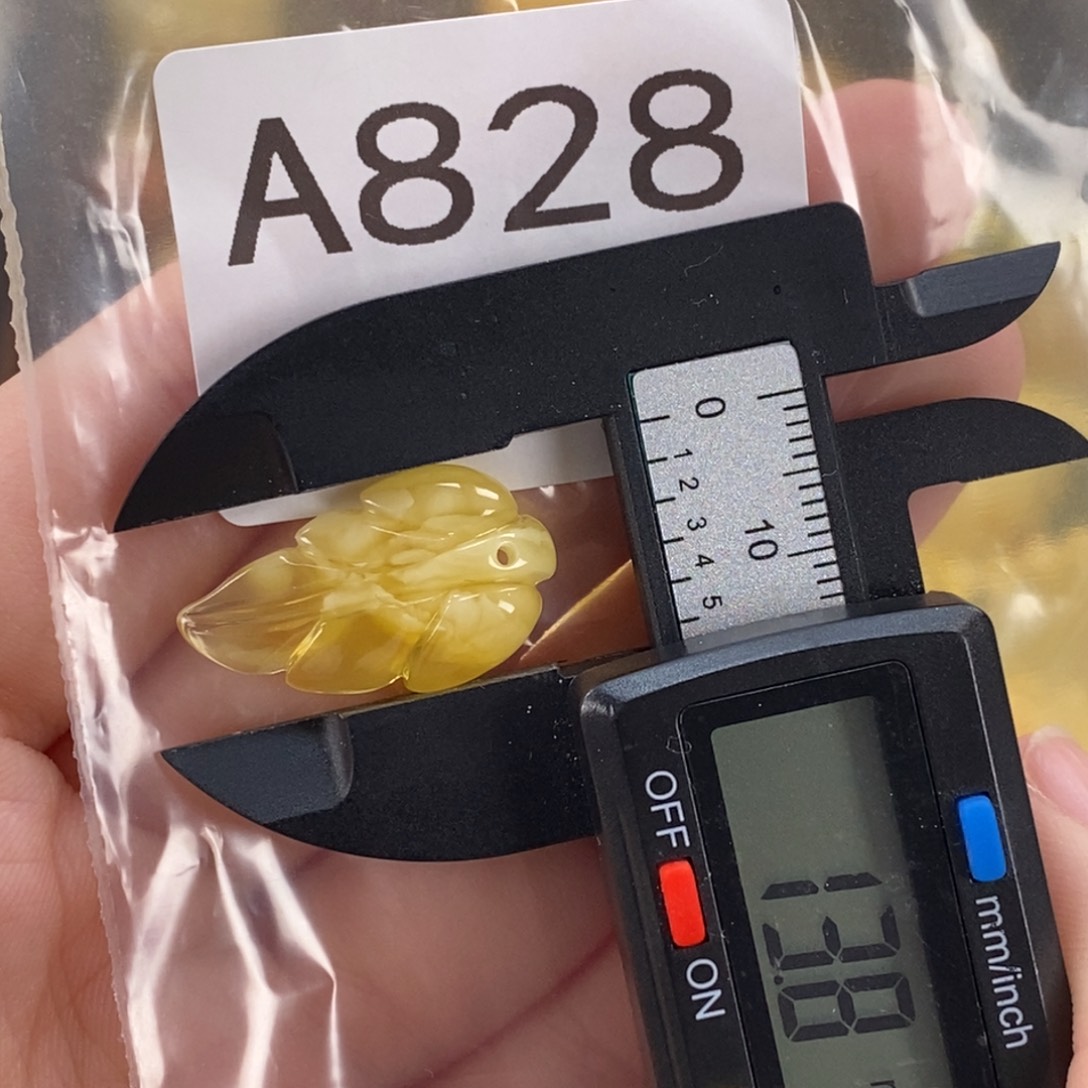 琥珀未镶嵌珠宝奇石