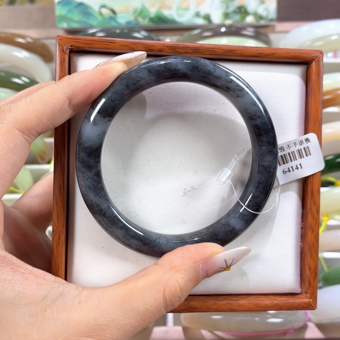 和田玉手镯未镶嵌10