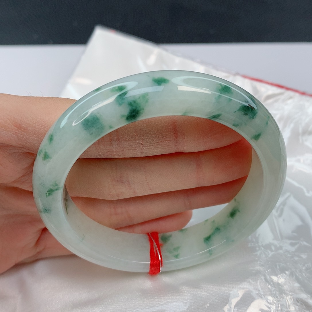 翡翠手镯未镶嵌57.4正圈飘绿花版型好大方