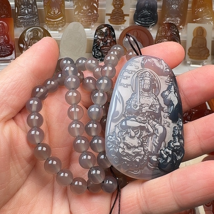 桀***羁玛瑙/玉髓未镶嵌颈饰