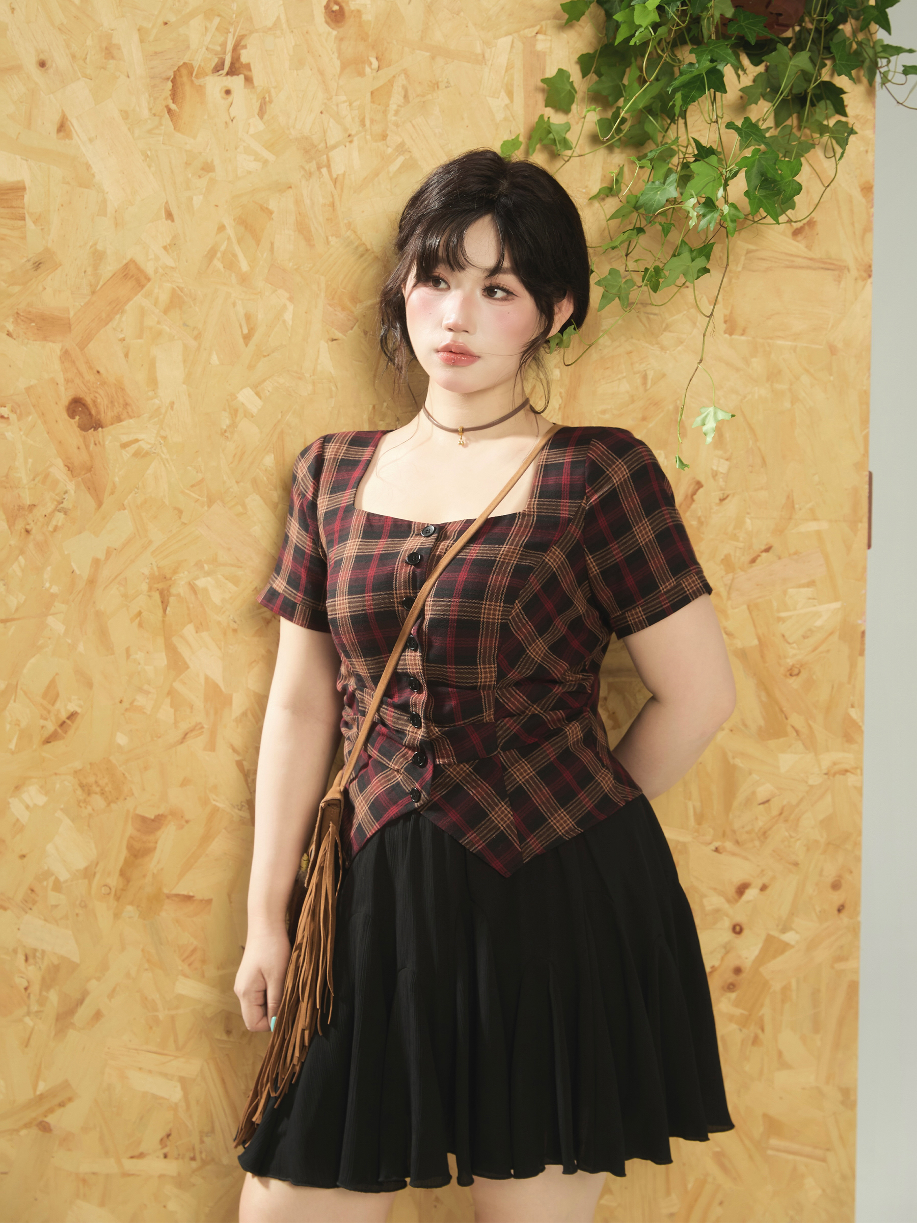 月半鱼【日落电台】法式复古格纹时尚收腰方领修身气质上衣女