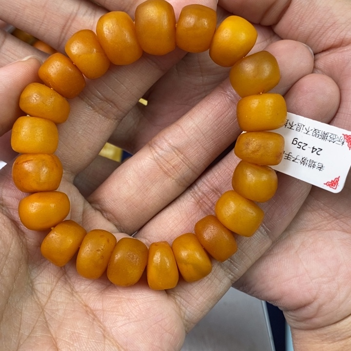 琥珀珠宝奇石未镶嵌