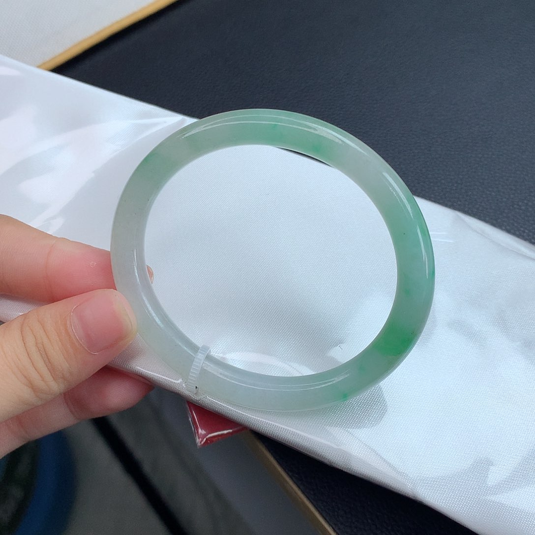 翡翠手镯未镶嵌天然翡翠6号
