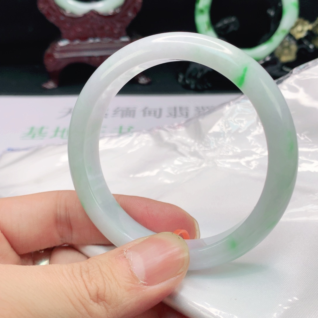 翡翠手镯未镶嵌57 圈天然缅甸翡翠A货时尚女款手镯