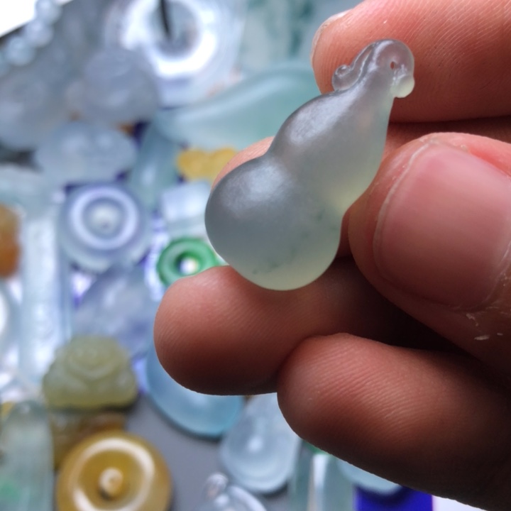 定制翡翠未镶嵌挂件