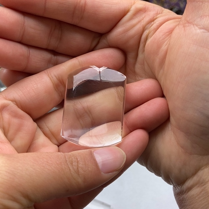 H***凌水晶大型摆件（非配饰）未镶嵌