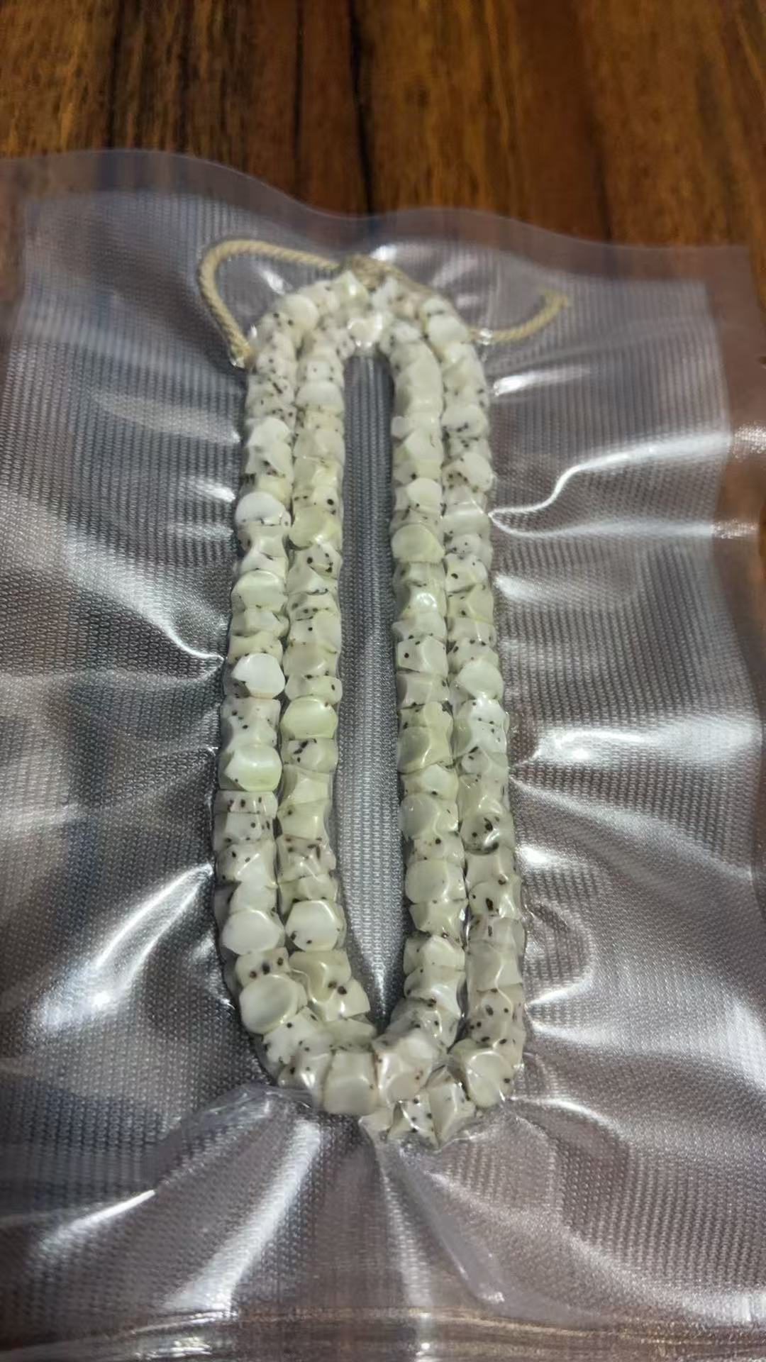 一物一图海南原生态无相手工雕刻星月菩提高油高密细星石玉料文玩