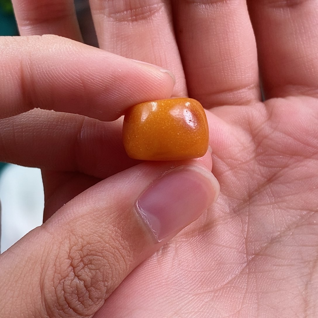 蜜蜡珠宝奇石未镶嵌