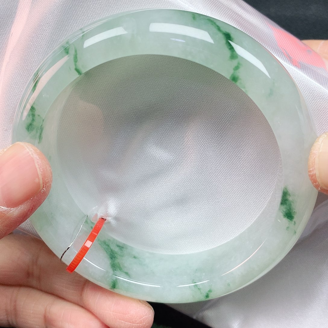 翡翠手镯未镶嵌58+轮胎