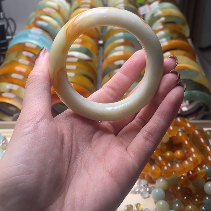 蛇纹石玉手镯未镶嵌54