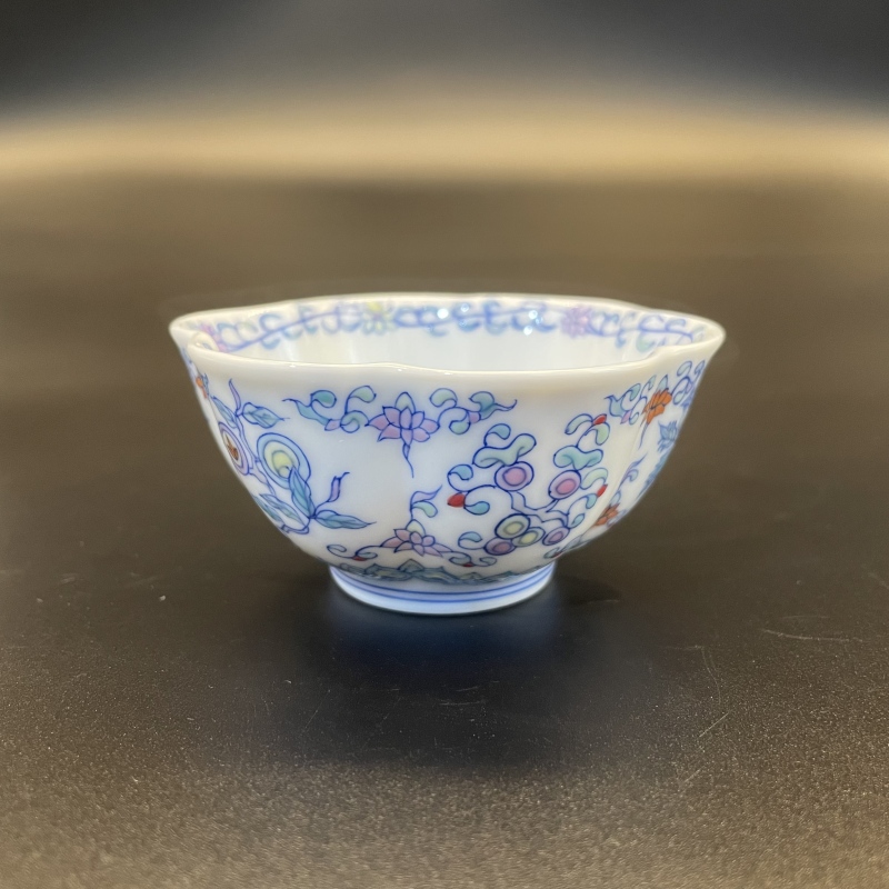 12.24/N100380/00136/驭胜青客/斗彩花卉杯/口径8.2/高4/60cc