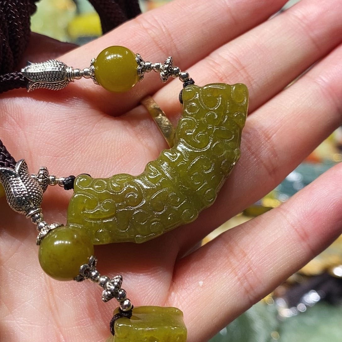 未镶嵌岫玉毛衣链
