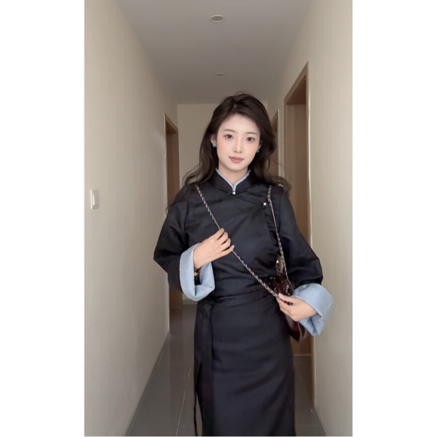 高级感简约大气双领西藏服
