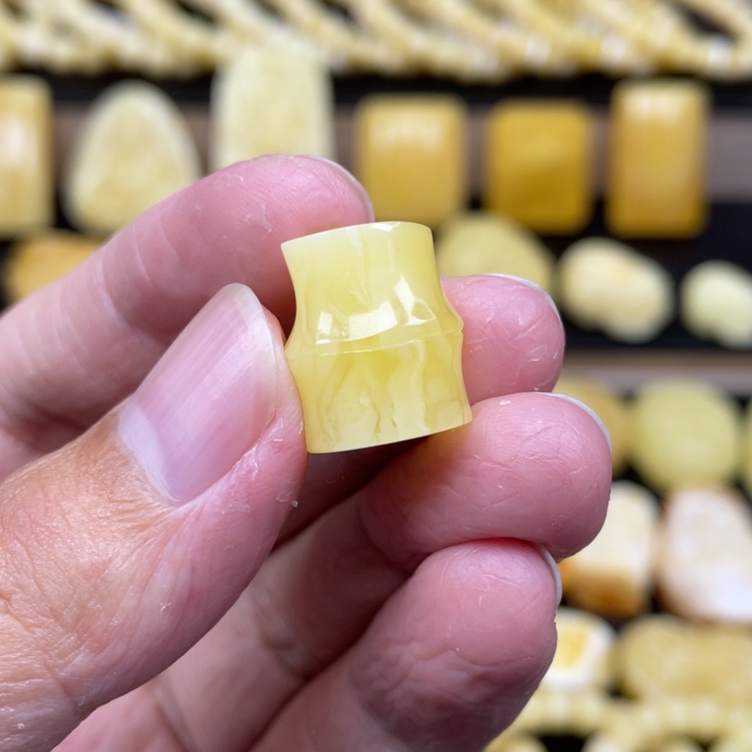 琥珀未镶嵌裸石琥珀蜜蜡