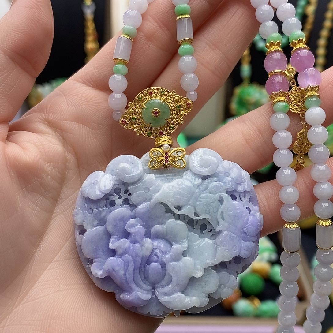 翡翠颈饰未镶嵌天然