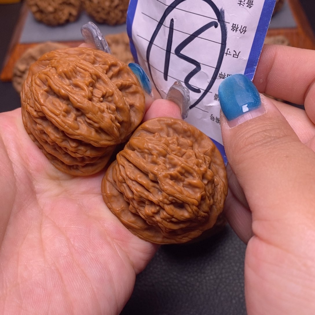 文玩核桃把件麦穗虎40