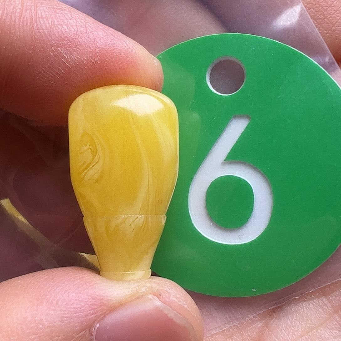 蜜蜡未镶嵌珠宝奇石花****?12.5m m