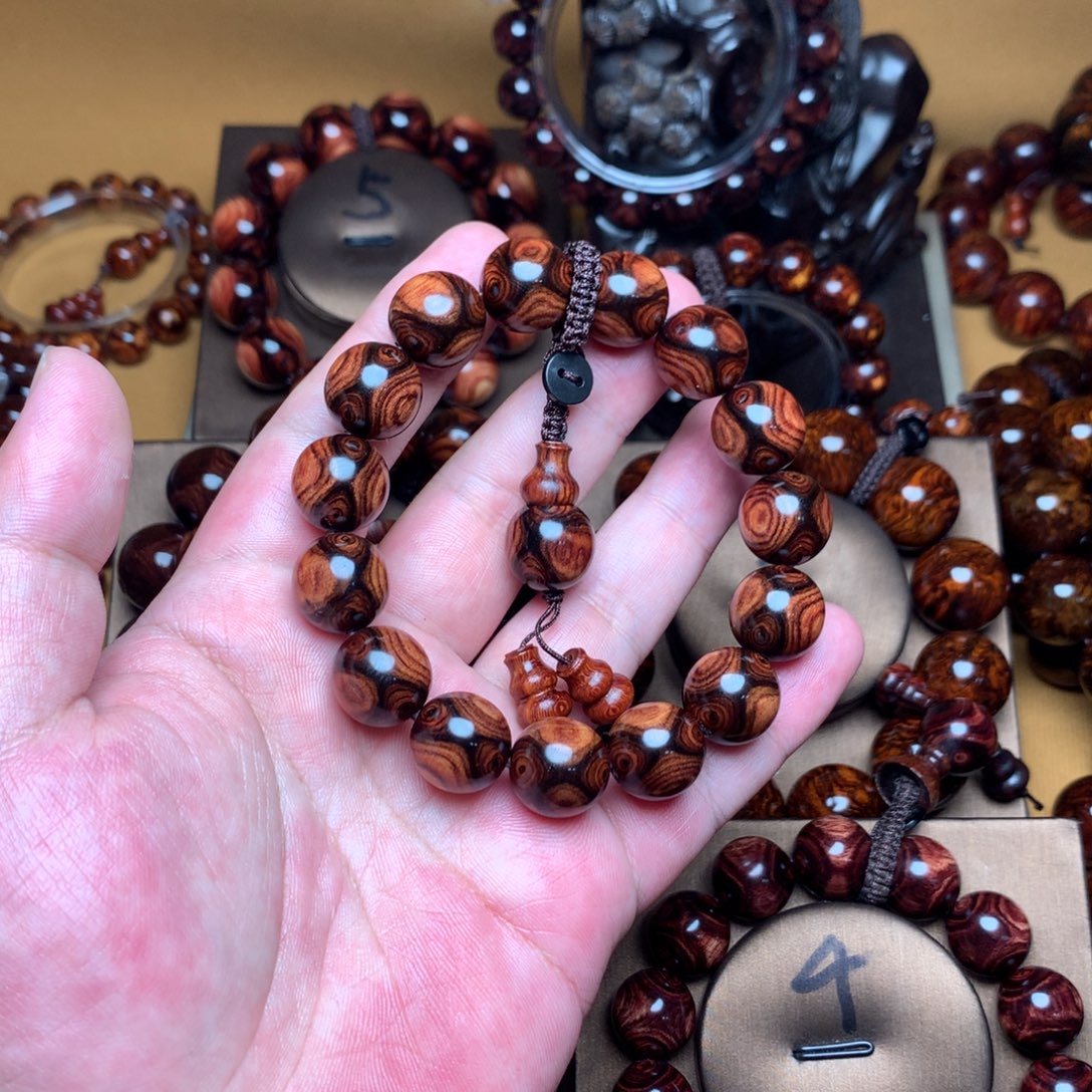 用***0黄花梨/降香黄檀1.5鬼脸对眼