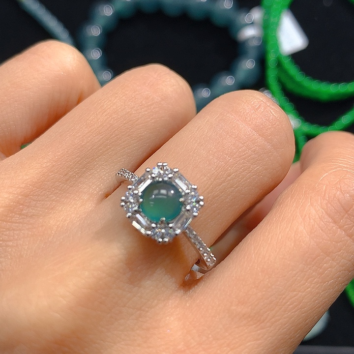 翡翠戒指未镶嵌翡翠