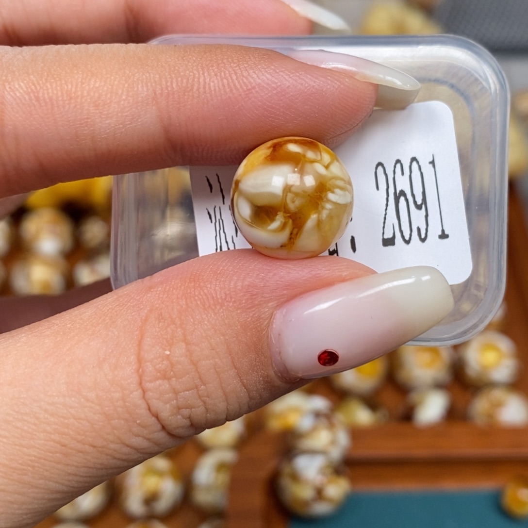 蜜蜡未镶嵌珠宝奇石2691