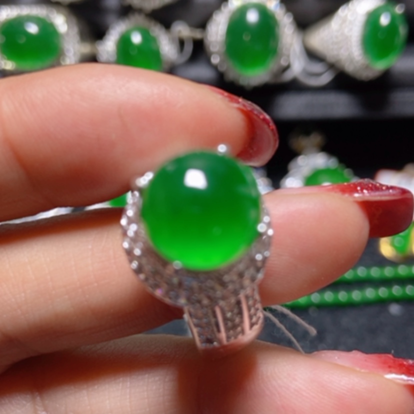 【闪购商品】翡翠颈饰未镶嵌翡翠