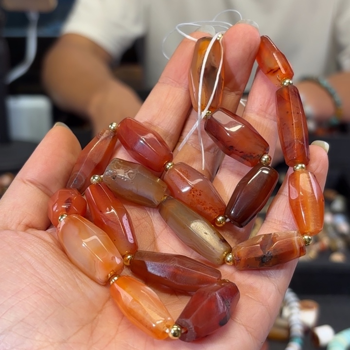 未镶嵌颈饰玛瑙/玉髓