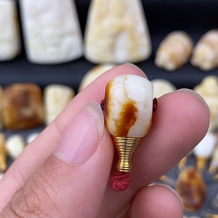 琥珀未镶嵌裸石11三通c908