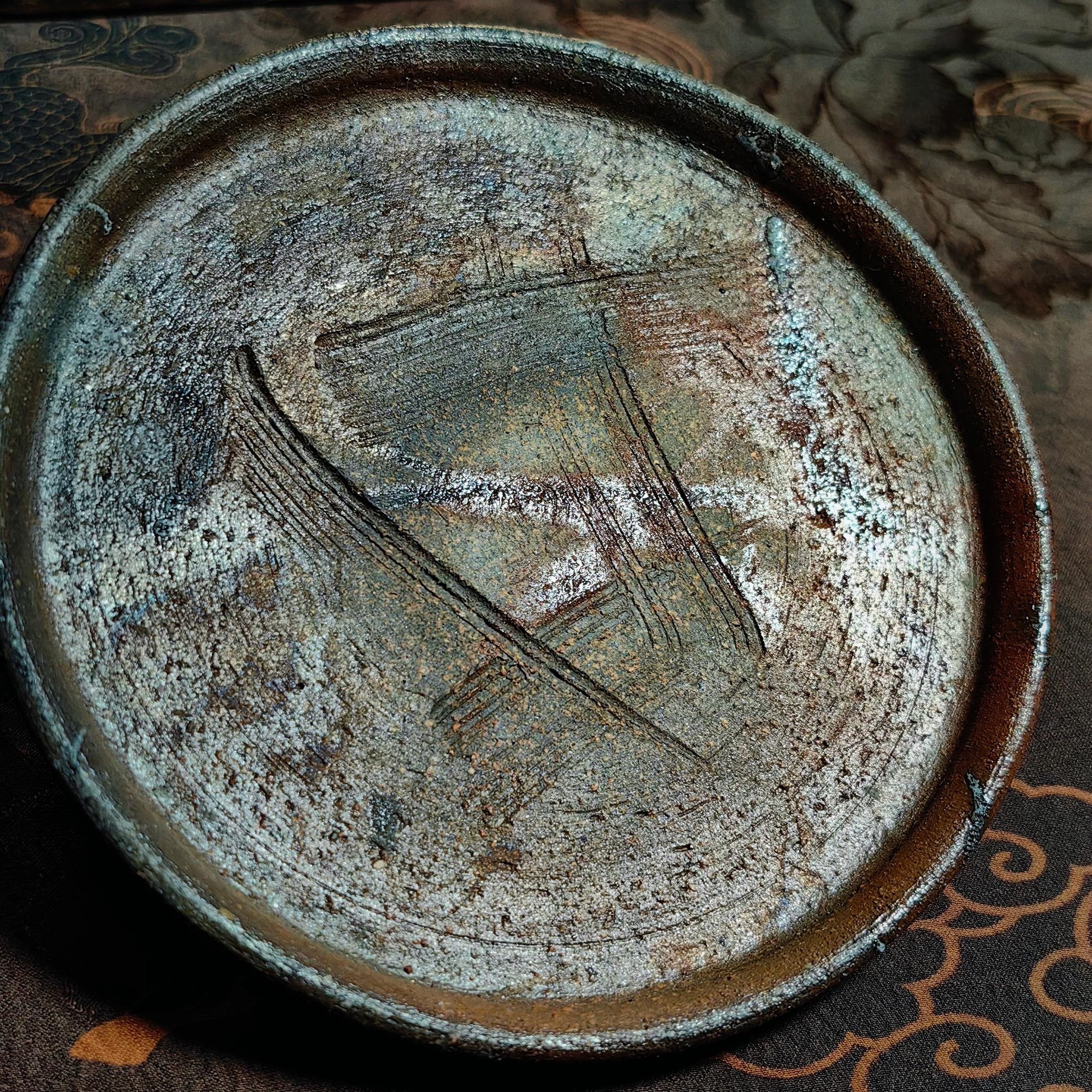 柴烧茶具备前烧第二位人间国宝藤原启壶承直径11带造型，金属质感