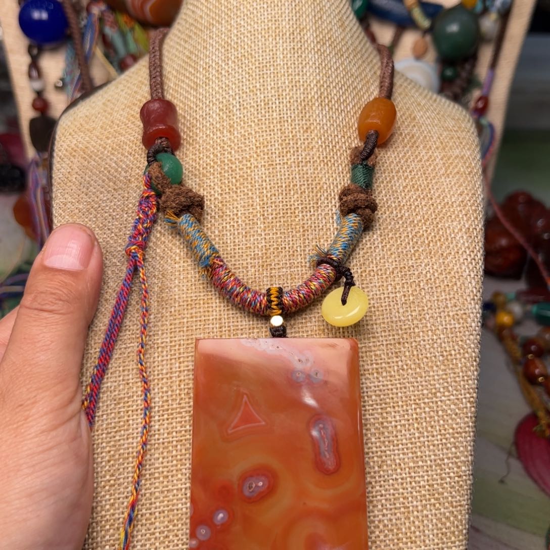 玛瑙/玉髓颈饰未镶嵌