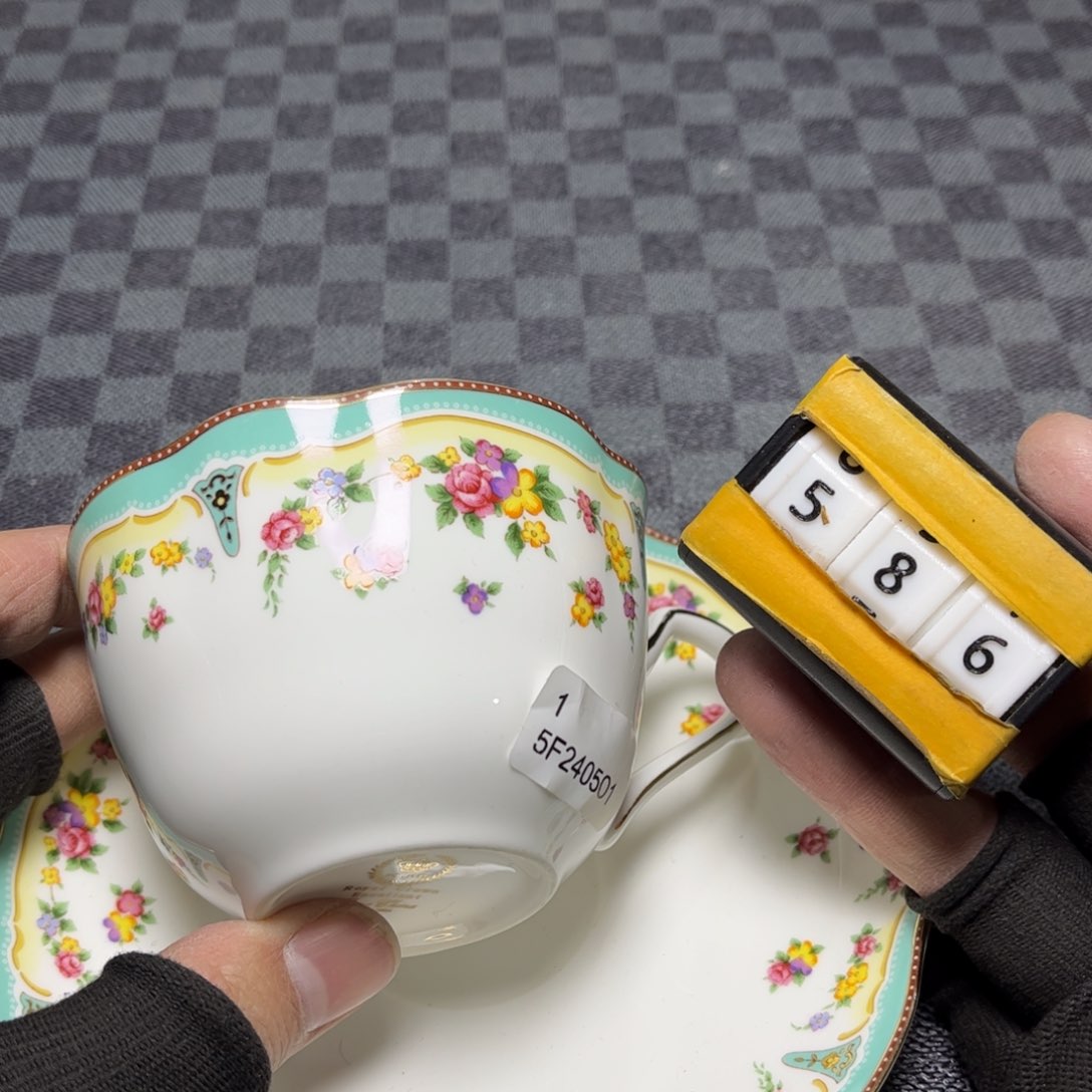 瓷片/中古商品非全新，下单找主播看细节 