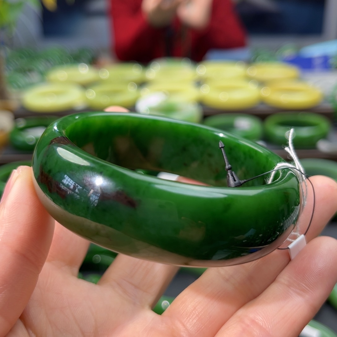 和田玉（碧玉）手镯未镶嵌