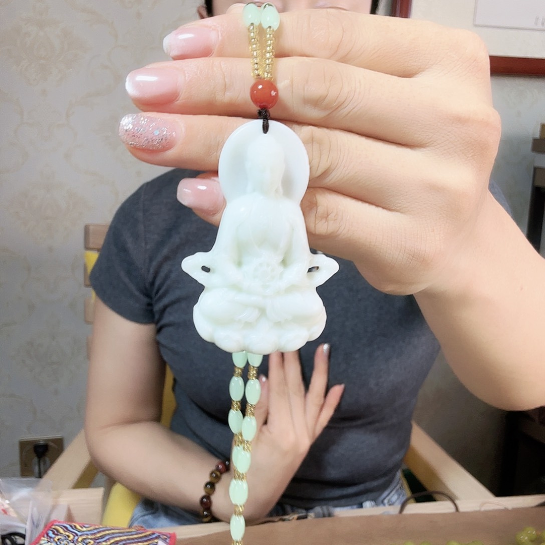 岫玉未镶嵌吊坠(赠链)