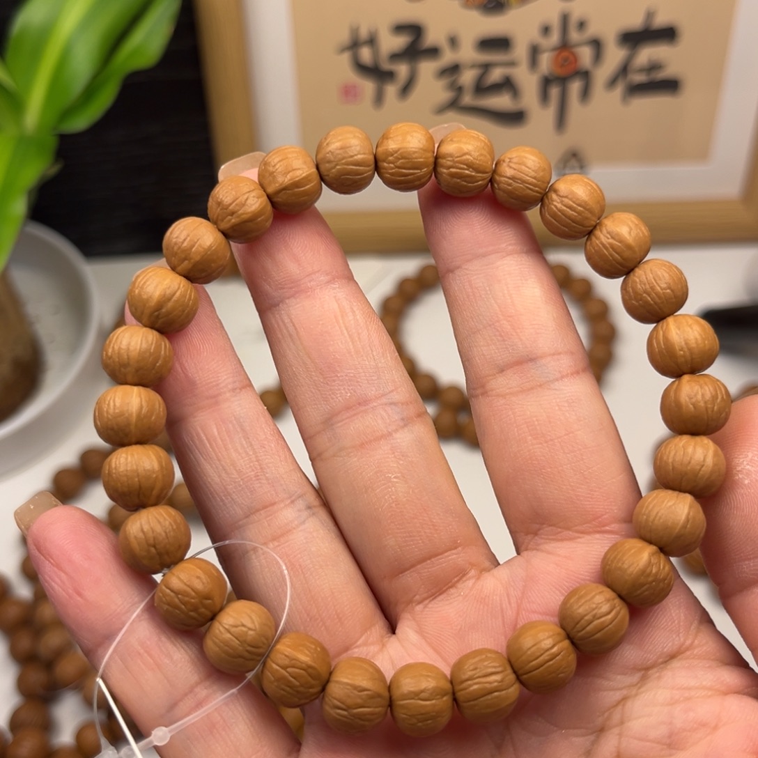 ：***L吊坠猴头核桃南瓜