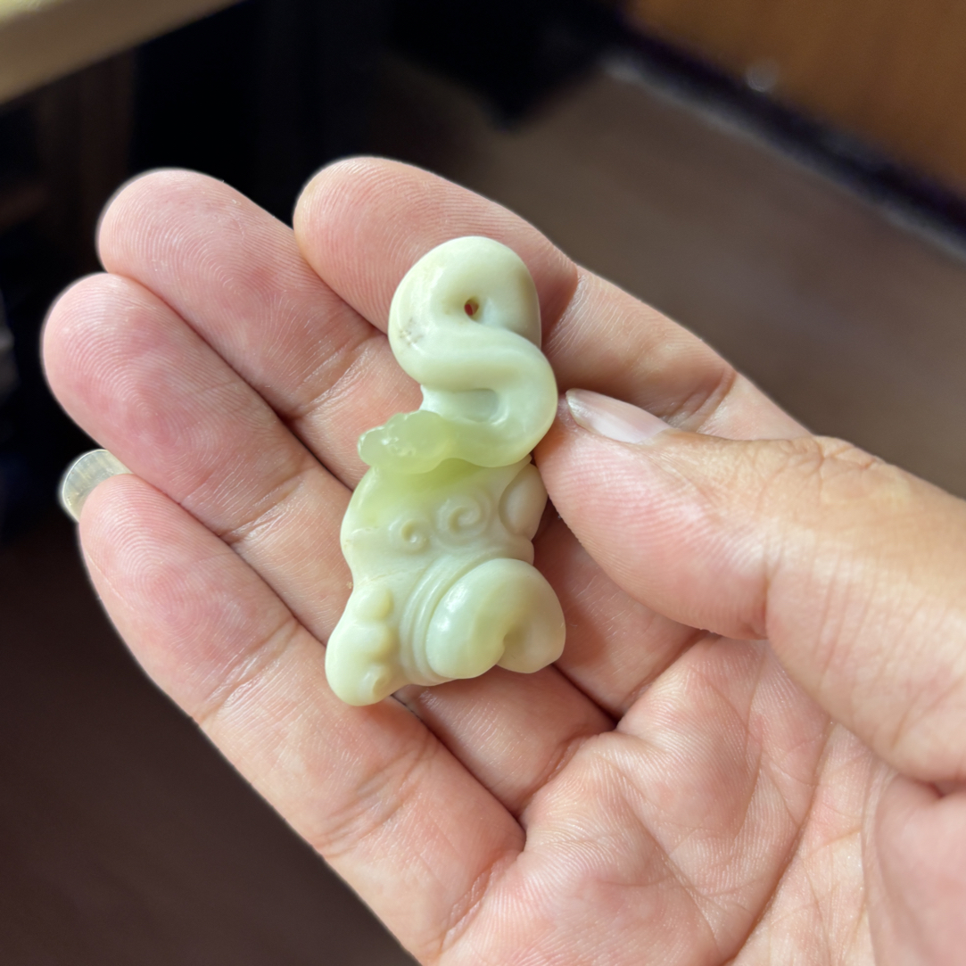 析木河磨玉 椴树林 白蛇挂件