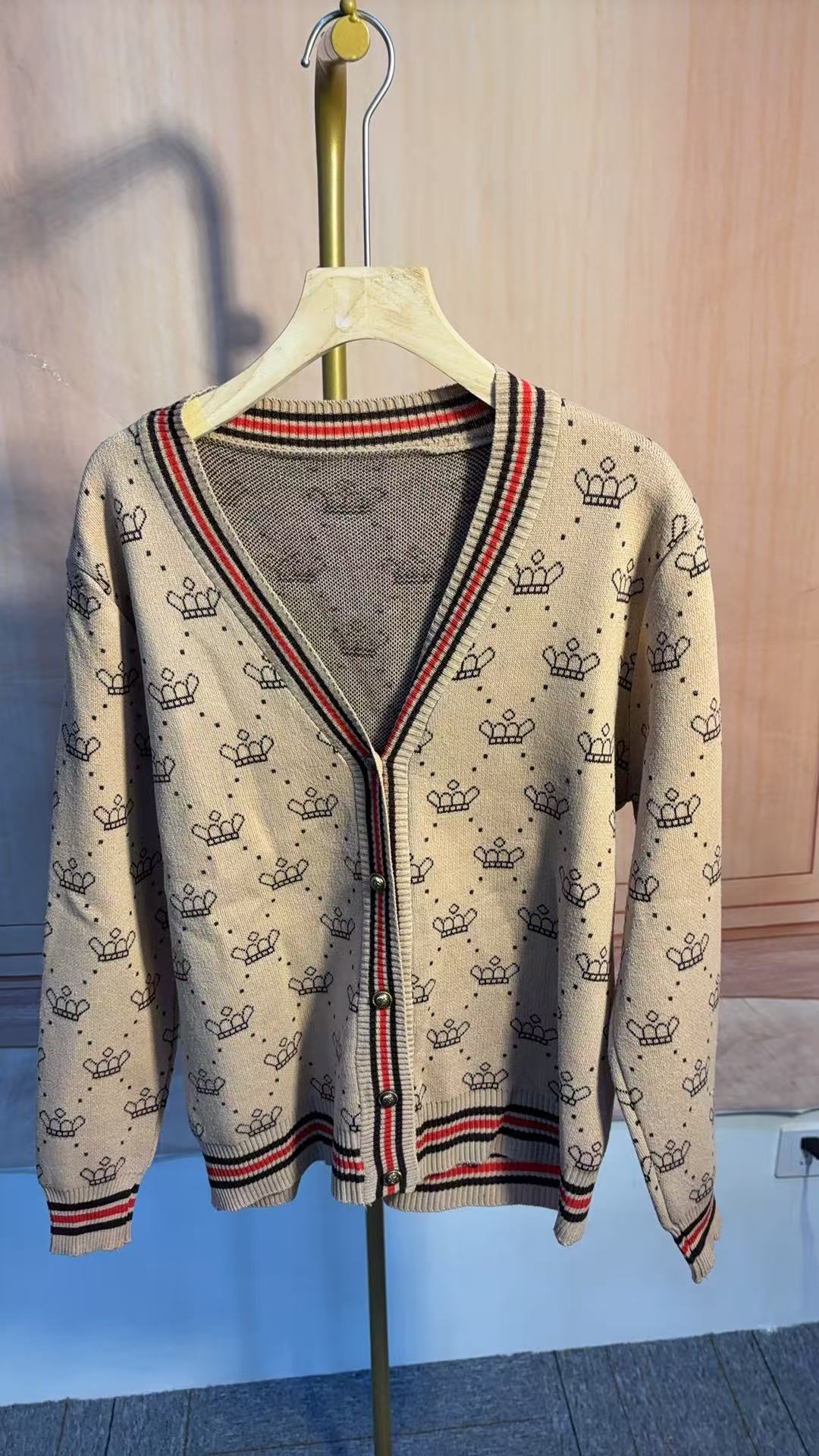 V领开襟宽松女时尚外套秋季短外套气质韩版不起球T130