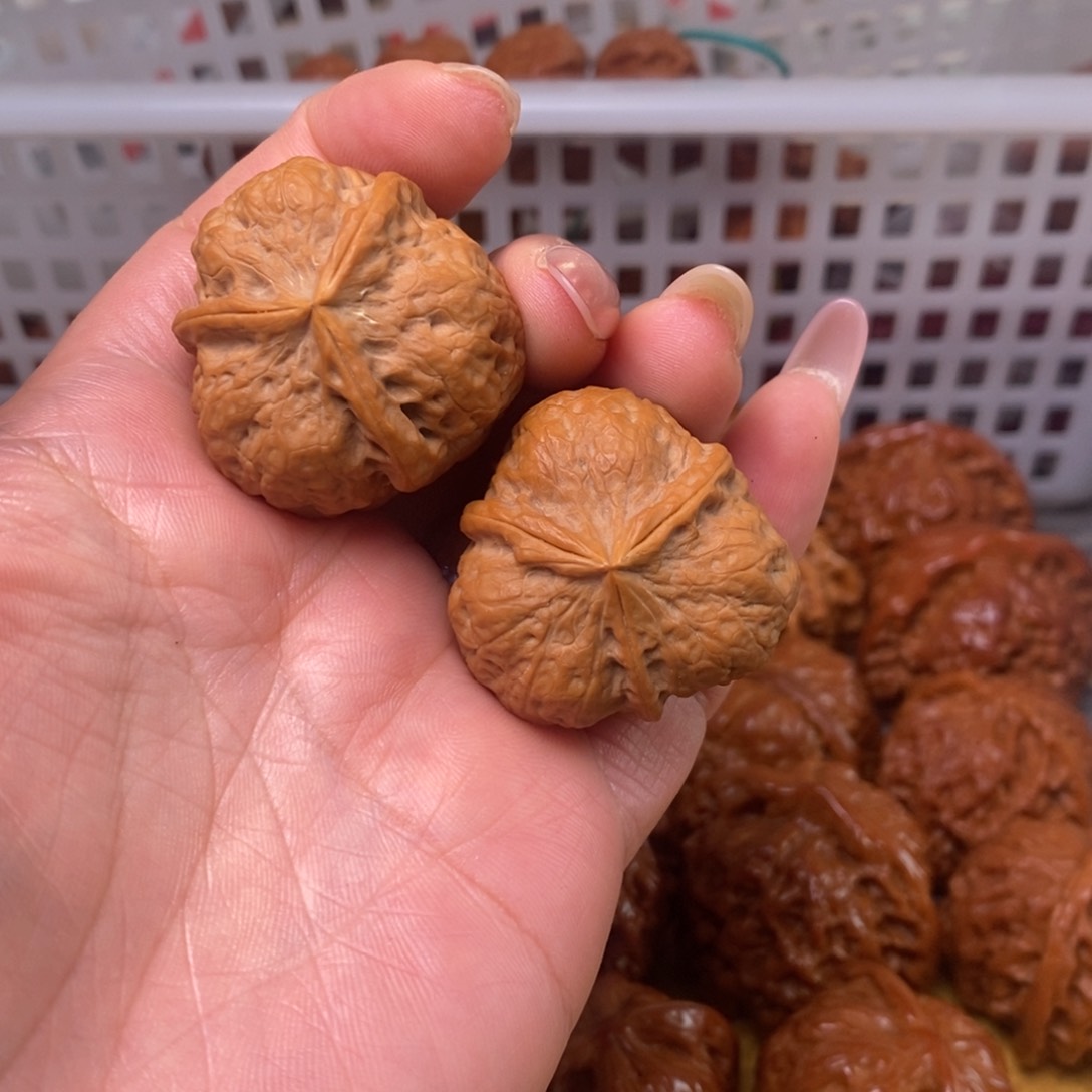 大叶紫檀（黑酸枝木类）三棱