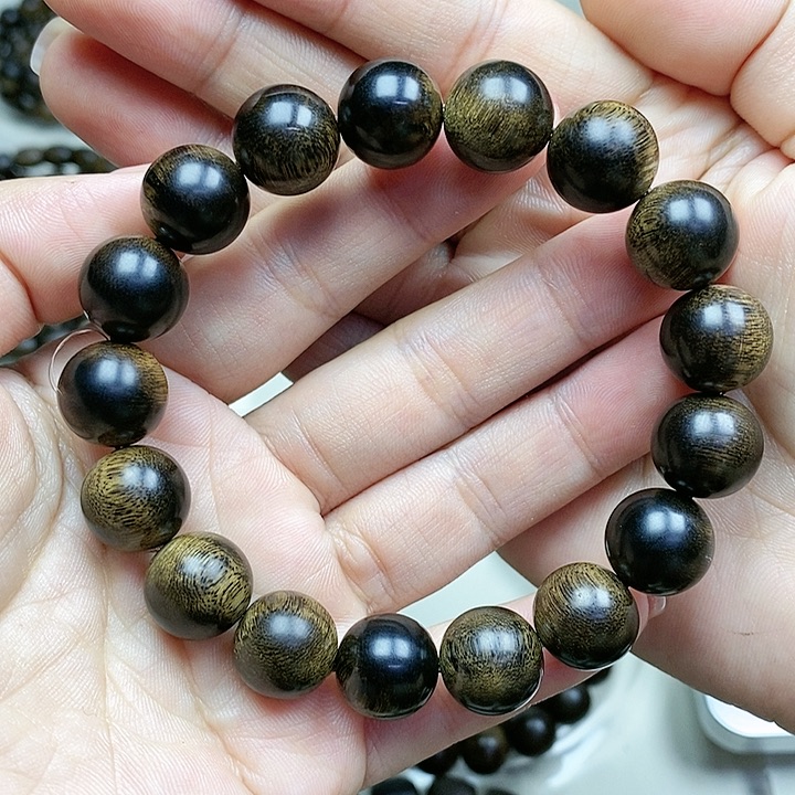 沉香手串隔****)越南芽庄白奇楠沉水料樱子留疤玉化