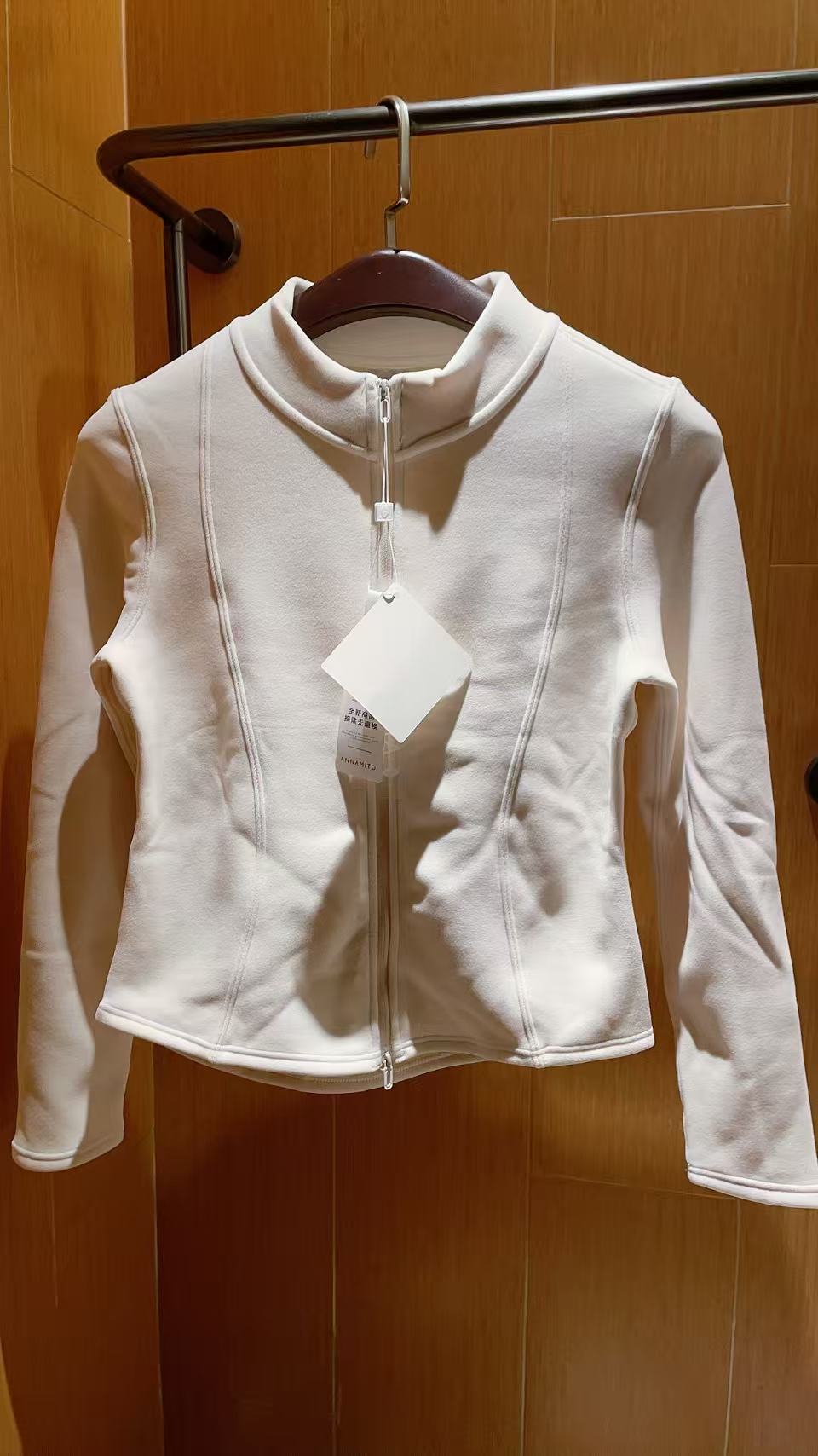 2025年秋冬新款暖肤立领女士外套8400