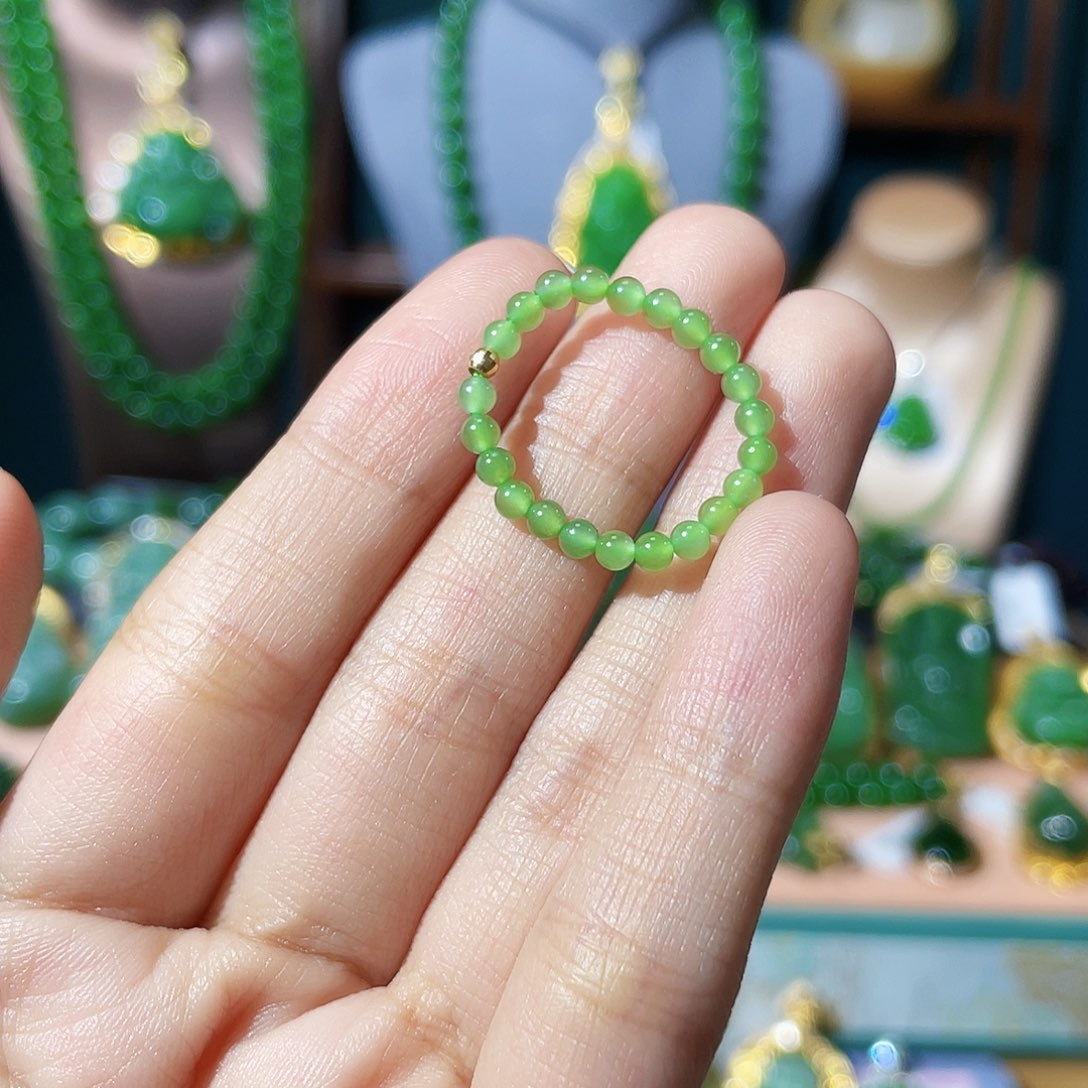 和田玉（碧玉）戒指未镶嵌