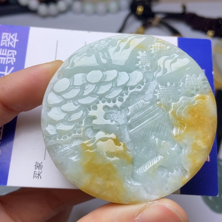 翡翠颈饰未镶嵌翡翠