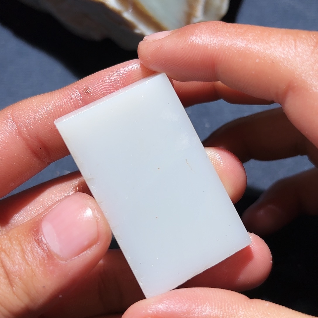 和田玉未镶嵌珠宝奇石