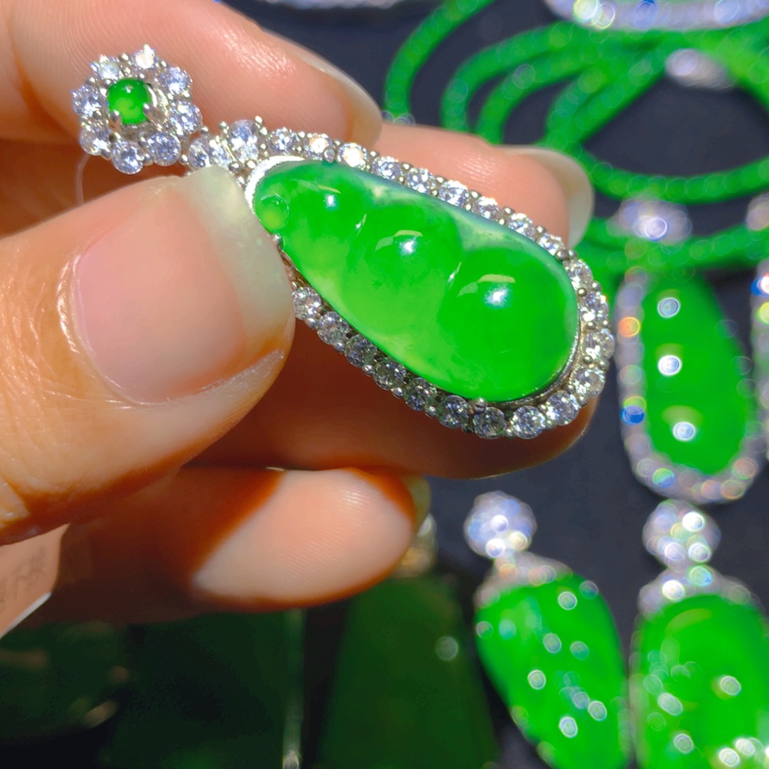 翡翠银S925镶嵌颈饰