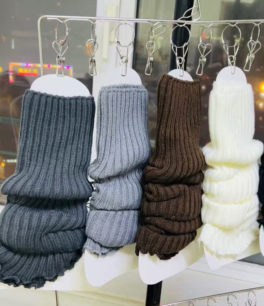 纯色保暖女植绒中筒袜冬季常规透气条纹拼接