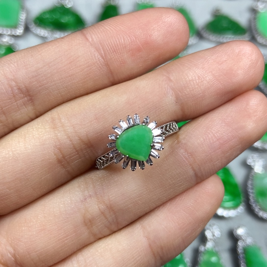 未镶嵌戒指翡翠爱心