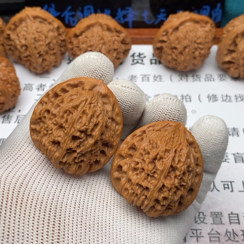 【闪购商品】吊坠文玩核桃人**测9南疆
