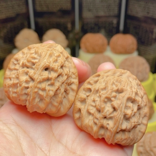 文玩核桃吊坠4全品三角白