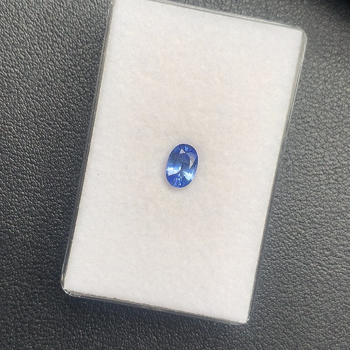 蓝宝石裸石未镶嵌1.22ct