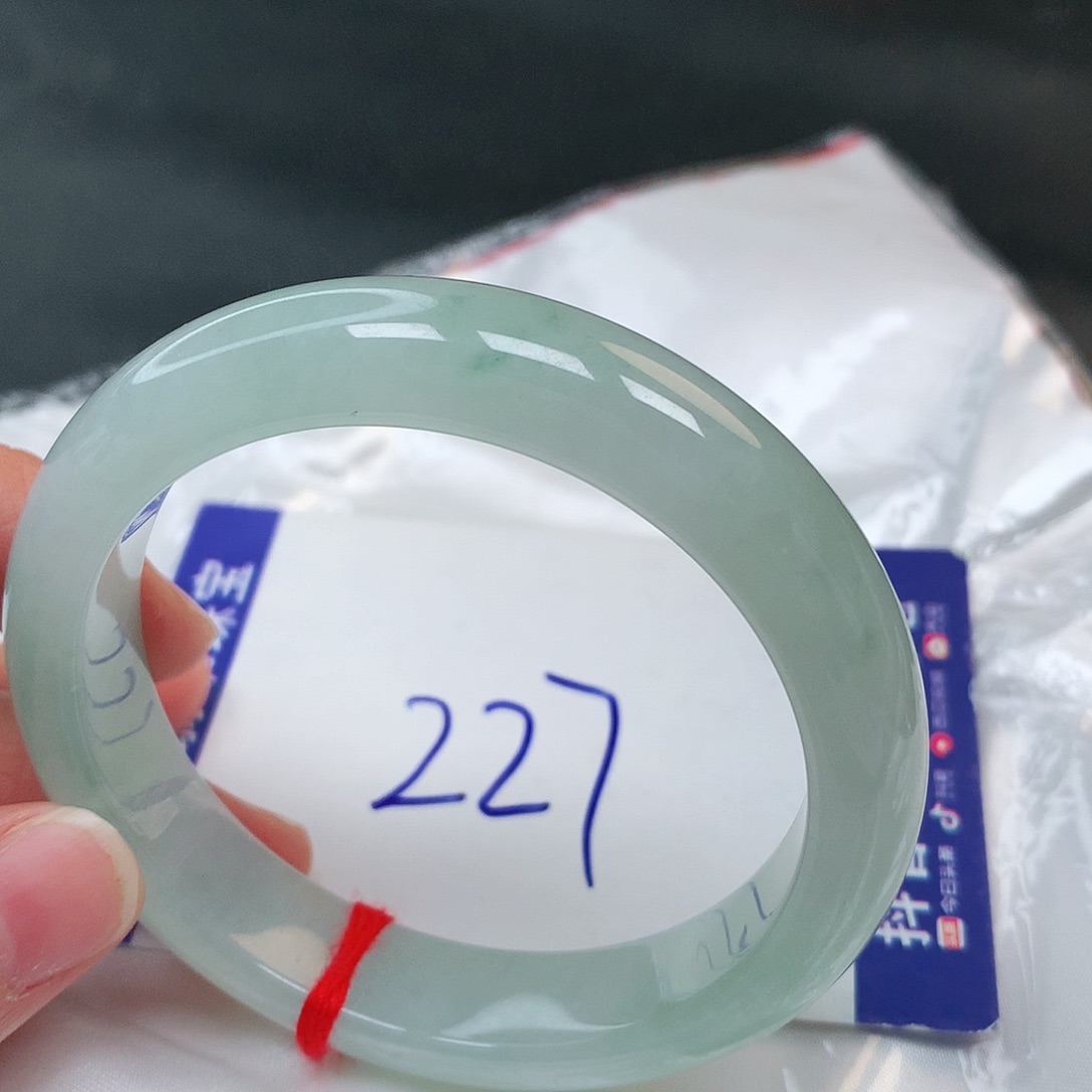 翡翠手镯未镶嵌227号