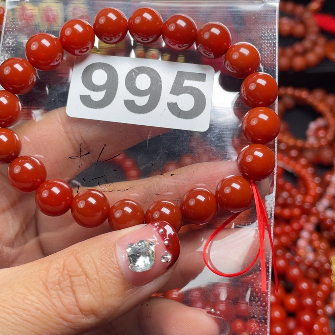 南红玛瑙手链未镶嵌青*草