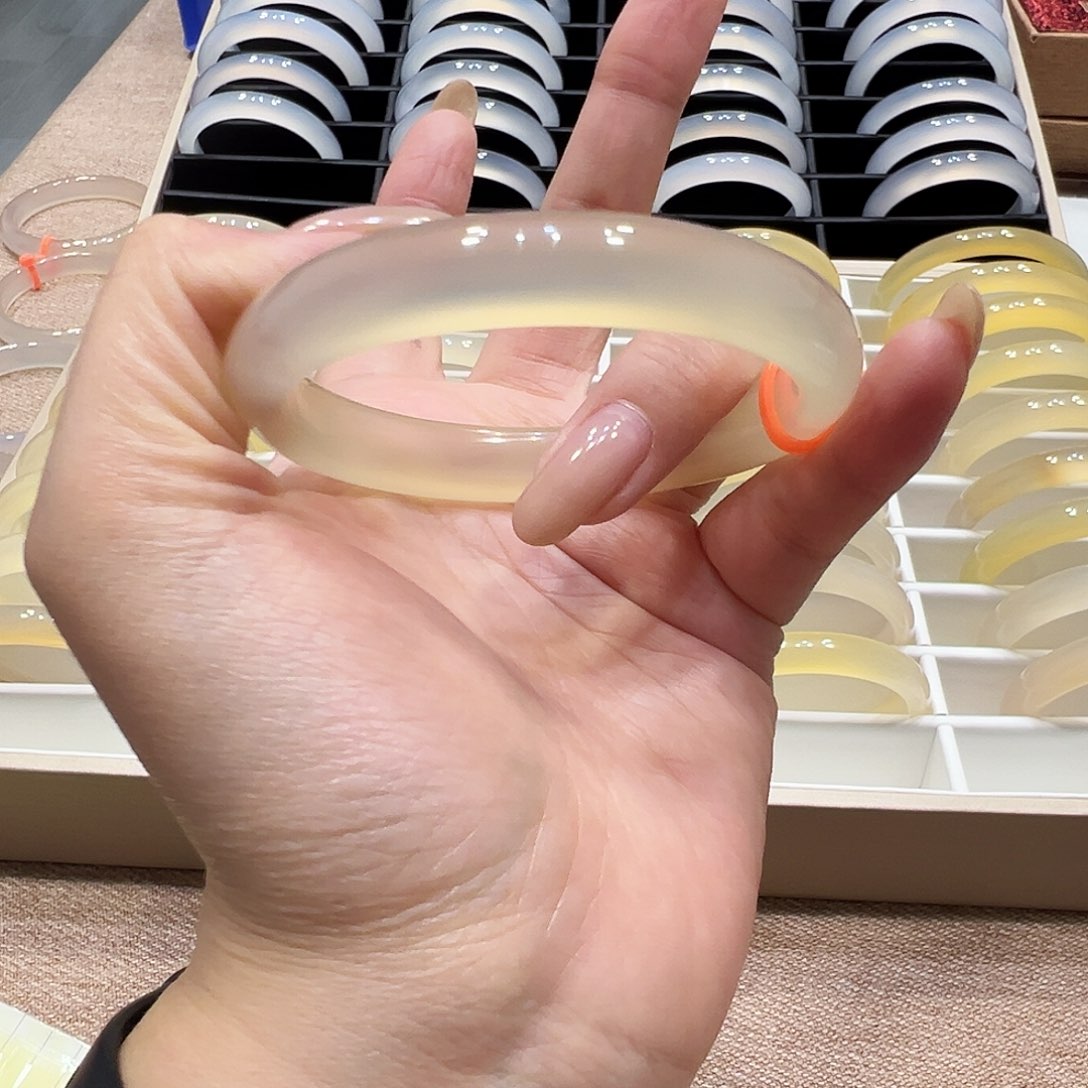 命***坷玛瑙/玉髓未镶嵌手镯